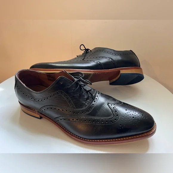 Samuel Windsor Men’s Dress Shoe - Picture 1 of 8